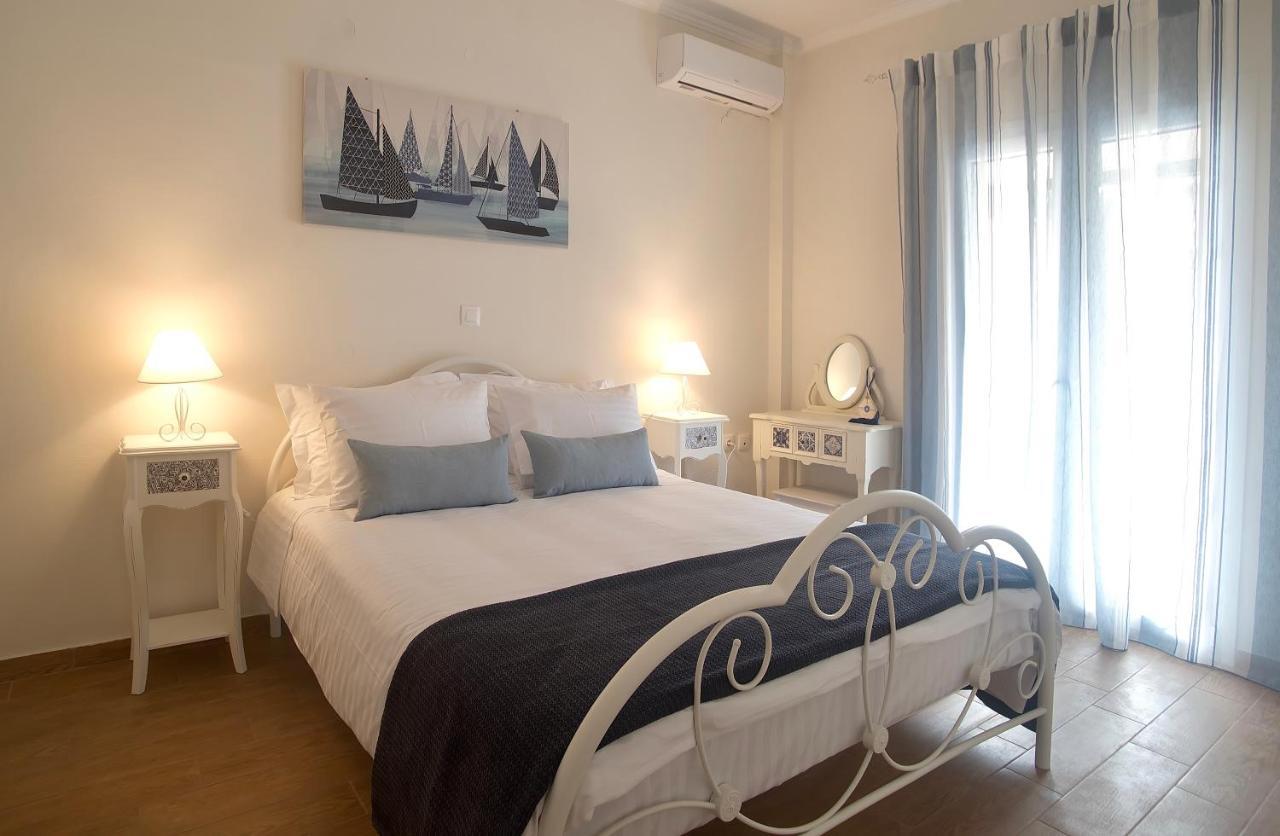 The Bluehouse - Spacious Top Floor Flat With Parking, By Mon Repos Beach Corfu  Экстерьер фото