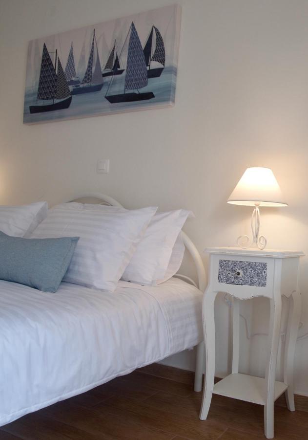 The Bluehouse - Spacious Top Floor Flat With Parking, By Mon Repos Beach Corfu  Экстерьер фото