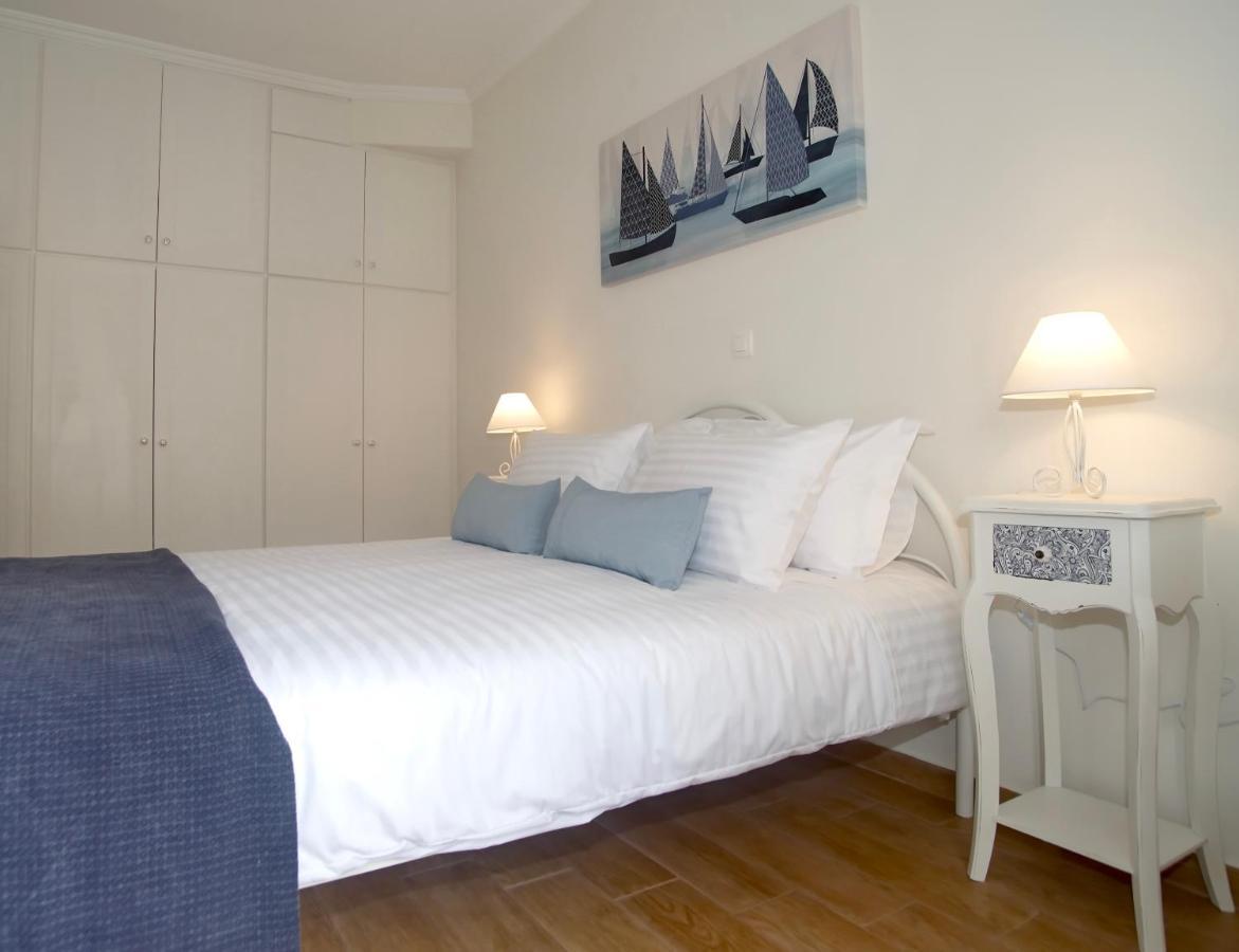 The Bluehouse - Spacious Top Floor Flat With Parking, By Mon Repos Beach Corfu  Экстерьер фото