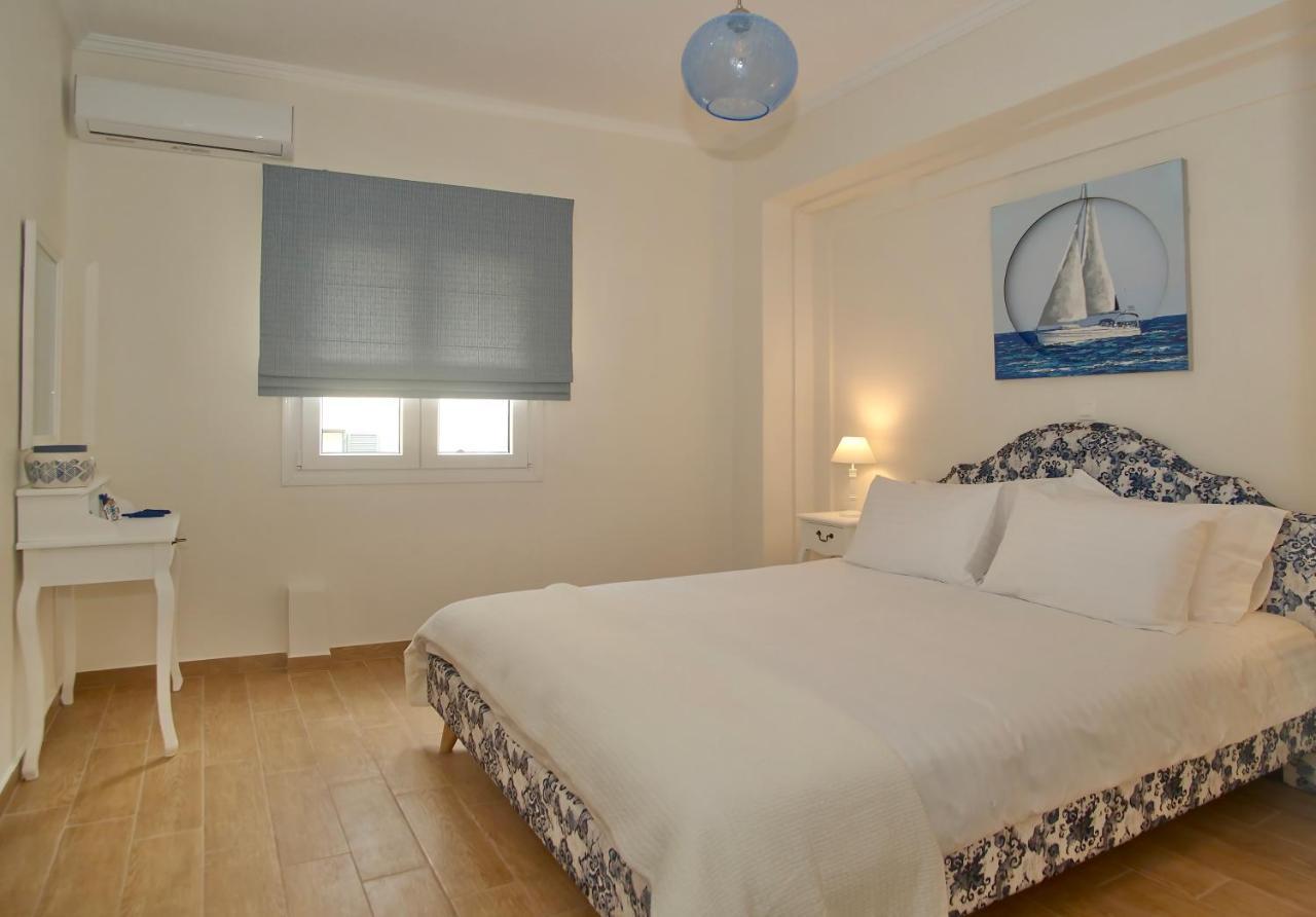 The Bluehouse - Spacious Top Floor Flat With Parking, By Mon Repos Beach Corfu  Экстерьер фото